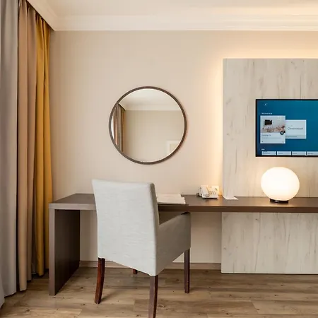 & Trzy Wyspy 酒店 斯维诺乌伊希切