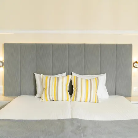 호텔 & Trzy Wyspy 슈비노우이스쳬