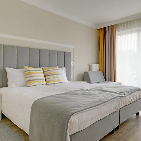 酒店 & Trzy Wyspy 3*