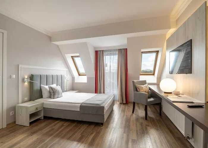 & Trzy Wyspy Hotel 3*