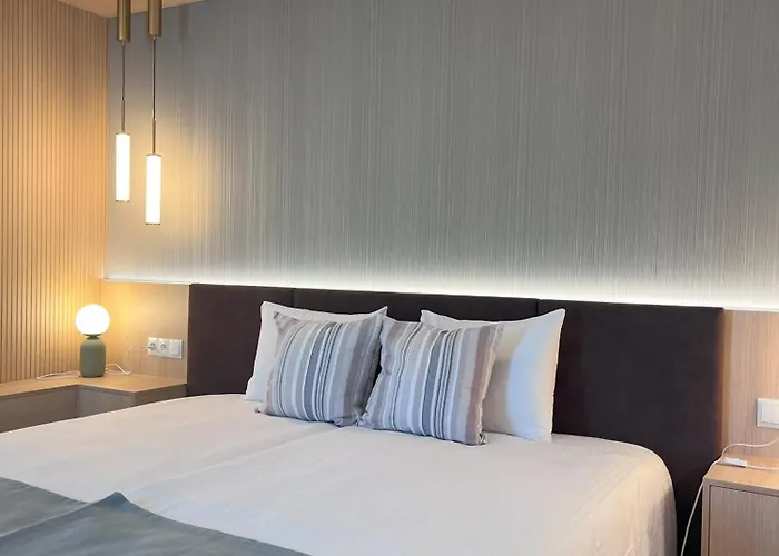 Hotel & Trzy Wyspy 3*