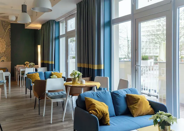 & Trzy Wyspy Otel 3*