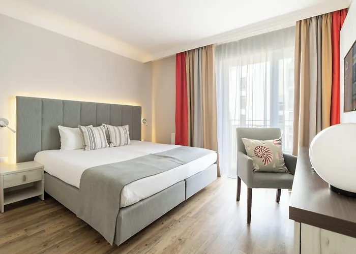 & Trzy Wyspy Hotel 3*